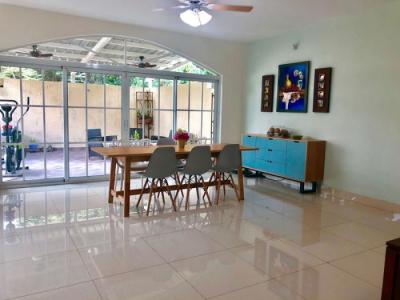 115181 - Clayton - casas - green fields