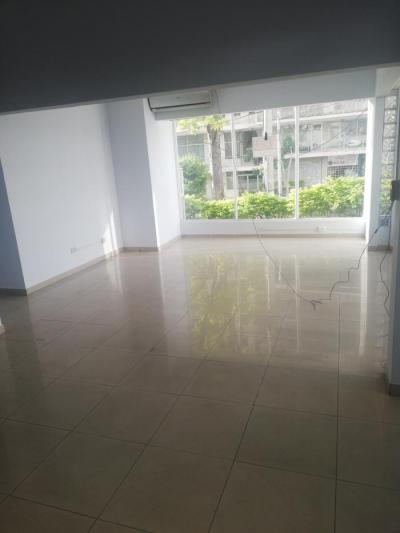 116172 - Via argentina - locales