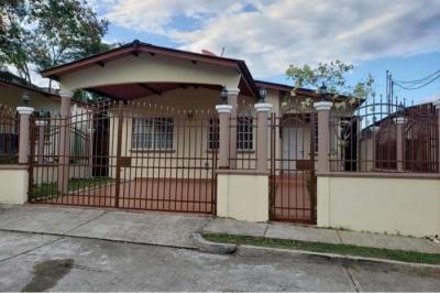 120209 - Rufina alfaro - houses