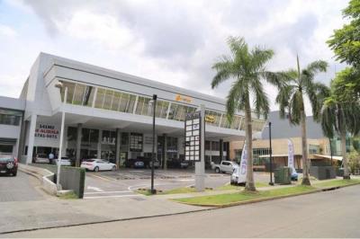 120654 - Costa del este - locales - plaza 770