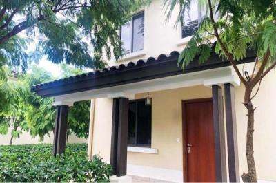 128207 - Howard - houses - river valley