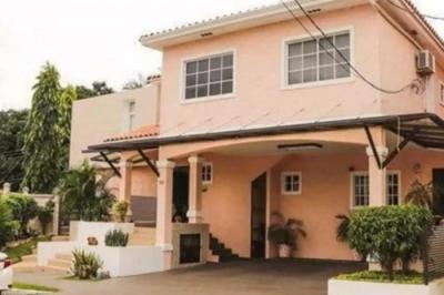 130404 - Amelia denis de icaza - casas