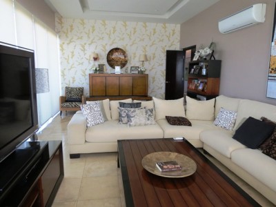 13587 - Calle 50 - apartments