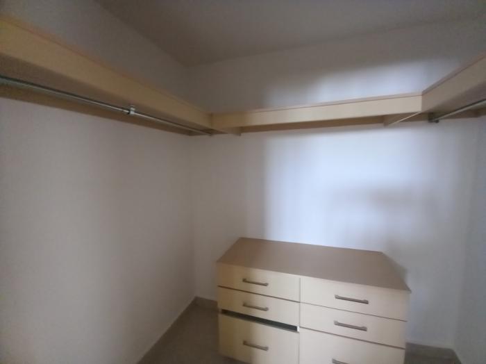 Venta de casa reposeída ph victoria, paseo del norte