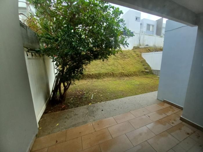 Venta de casa reposeída ph victoria, paseo del norte
