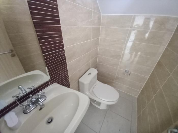 Venta de casa reposeída ph victoria, paseo del norte