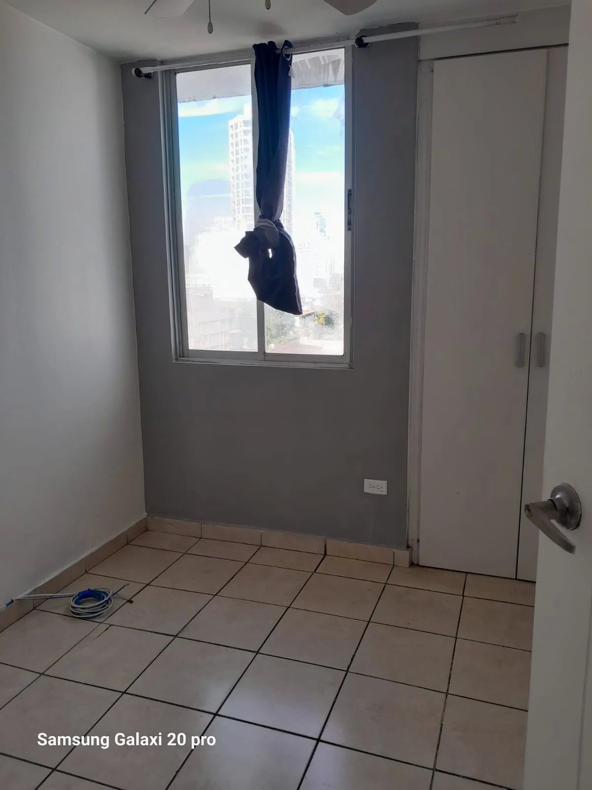 Venta apartamento PH Plaza Valencia,Via España