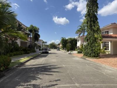 138610 - Costa del este - casas