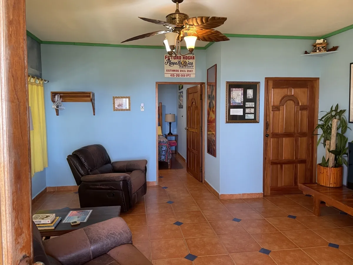 Rentable Hotel de Playa en Las Lajas