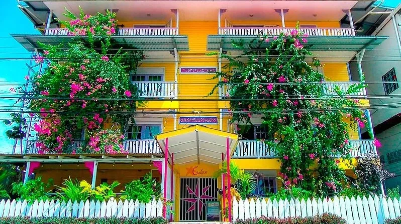 Comprar llave en mano, rentable edificio de apartamentos en el centro ...