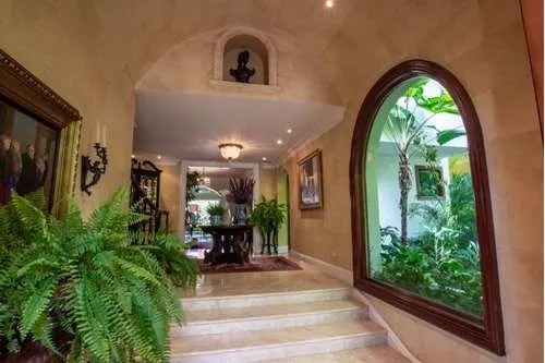 Se Vende Mansion en Los Altos del Golf