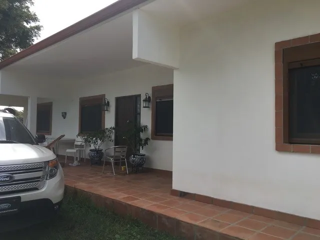 Antigua granja de carne de res y pato de Pekín en Río Grande, Natá, Co...