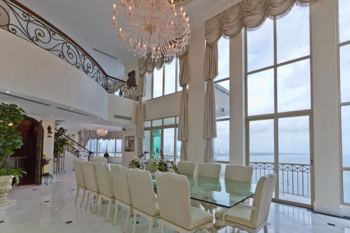 se vende penthouse en punta pacifica ciudad de panama