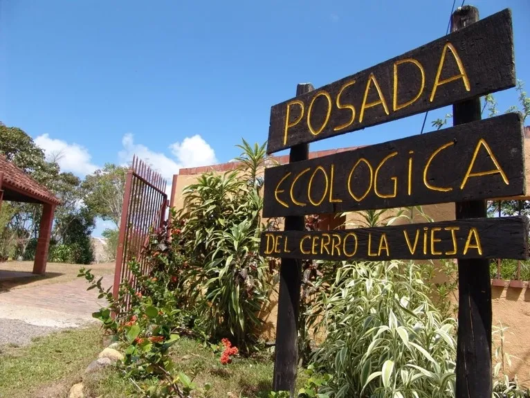 POSADA (Hotel) EN VENTA EN CERRO LA VIEJA, PROVINCIA DE PENONOMA.