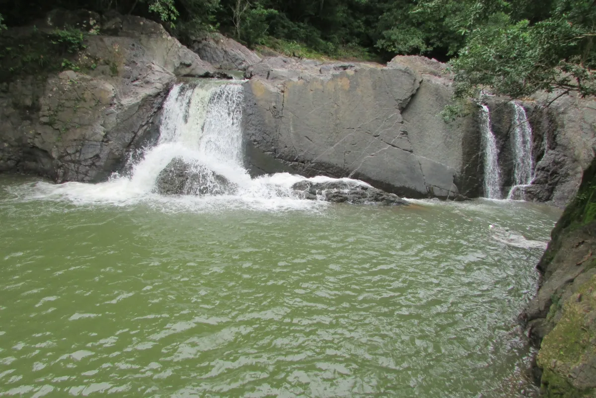 LA CASCADA EL ZUMBON