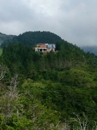La casa de cristal en altos del mar