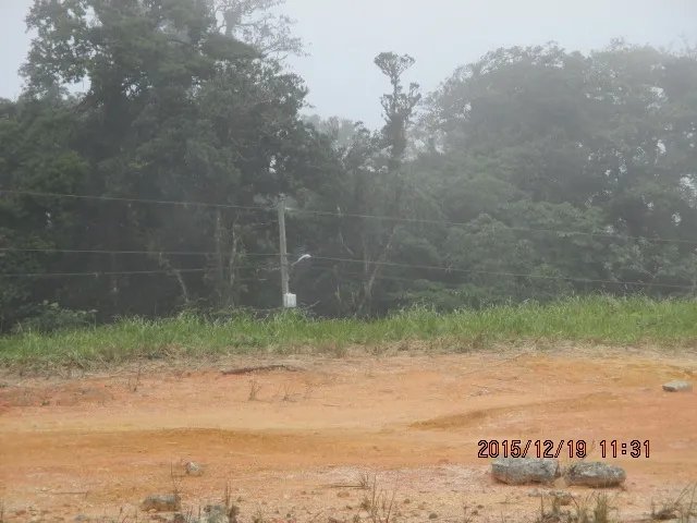 Lote con vista estupenda y espacio plano de construcci