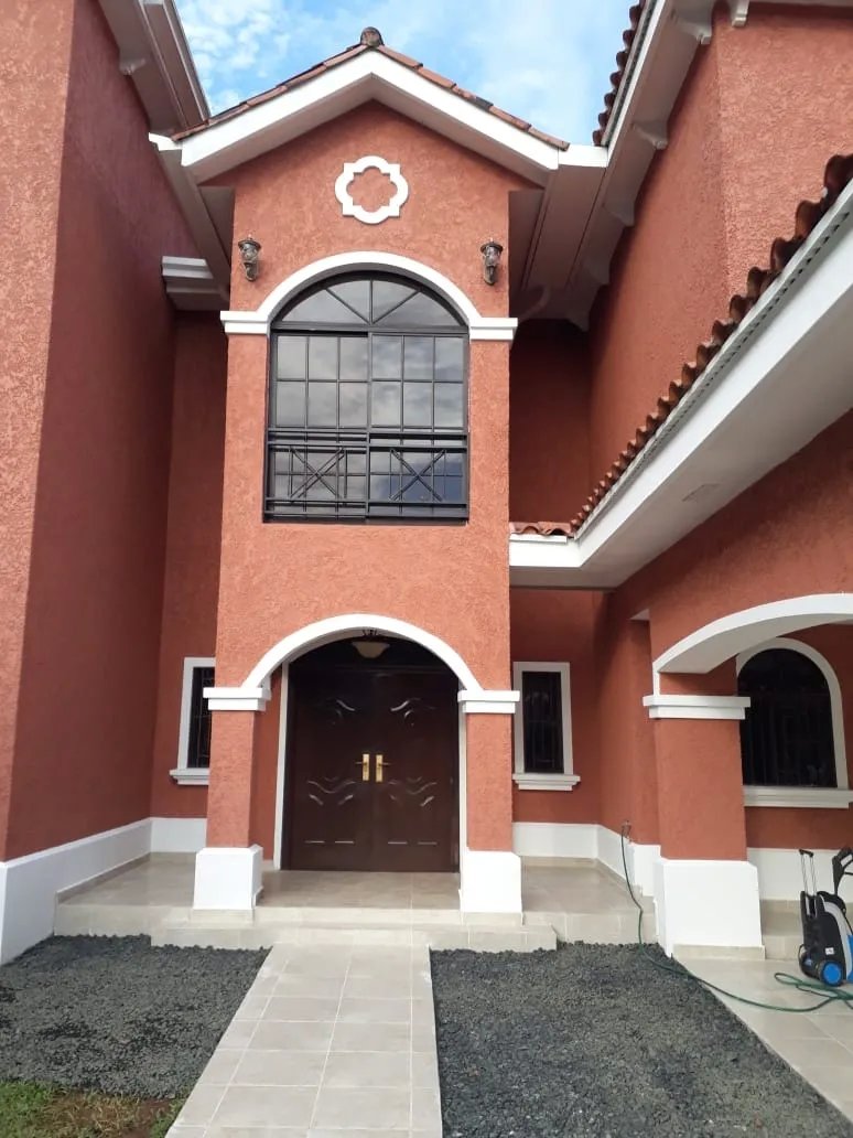 *** casa en venta en clayton village, una residencia privilegiada. ***