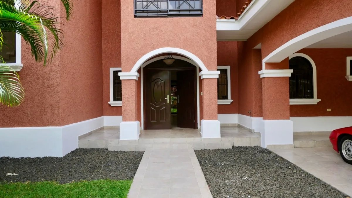 *** casa en venta en clayton village, una residencia privilegiada. ***