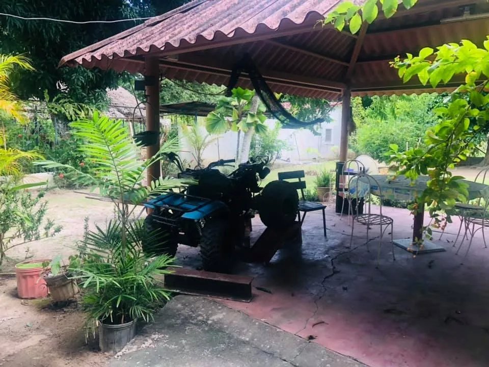 Se alquila casa  de 3 habitaciones en santa clara, rio hato, panama