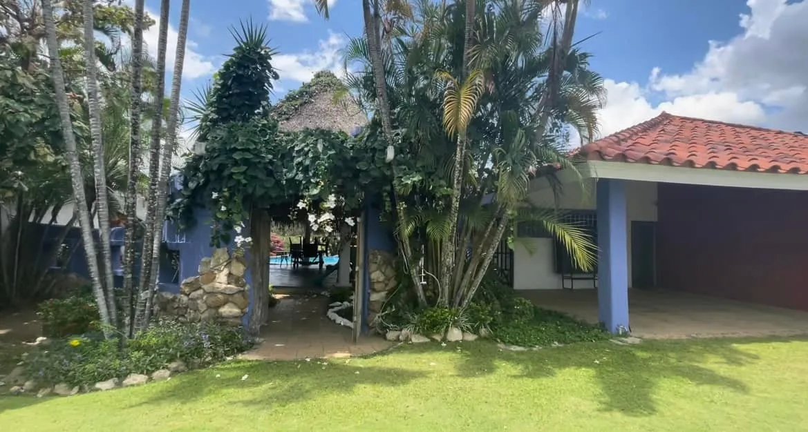 Se vende casa en punta barco, panama