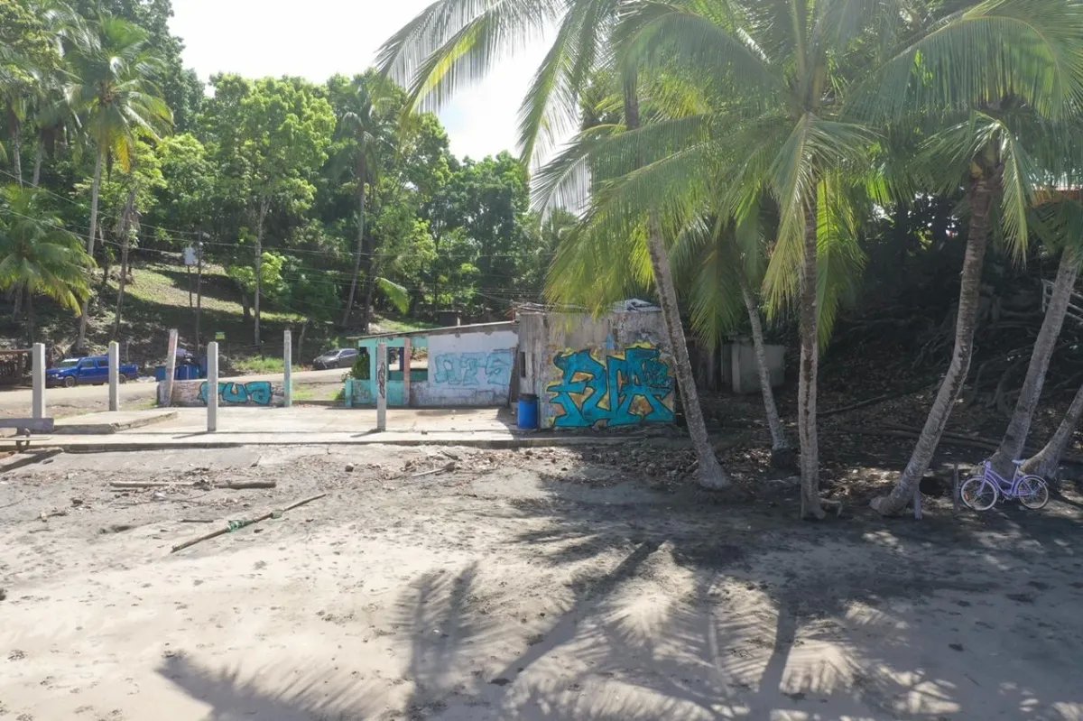 Propiedad frente al mar en venta, en playa el pueblo, santa catalina, veraguas.