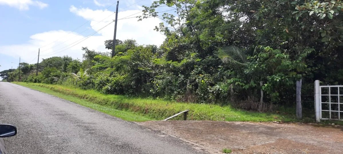Lote con precio atractivo en un lindo pueblo cerca de la playa