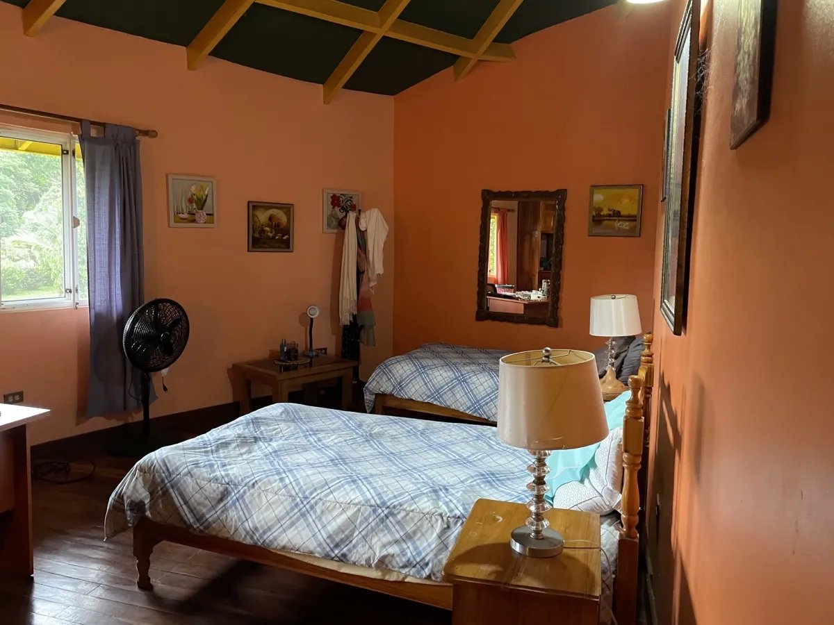 Alegre casa familiar en un gran terreno cerca de dolega
