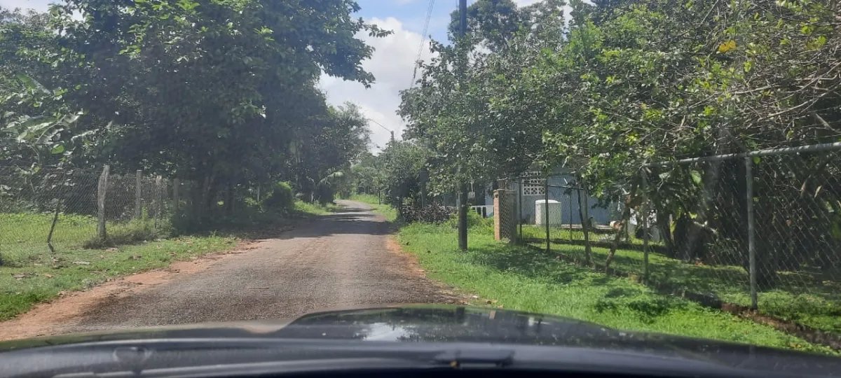 Lote tranquilo pero céntrica en las lajas, a 10 minutos de la playa