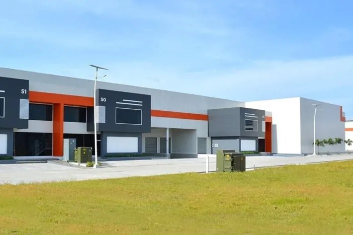 Alquiler de bodega en panapark free zone, 24 de diciembre