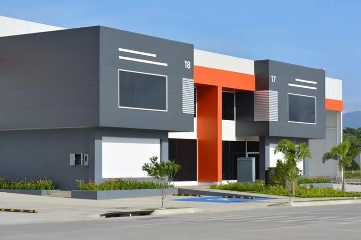 Alquiler de bodega en panapark free zone, 24 de diciembre