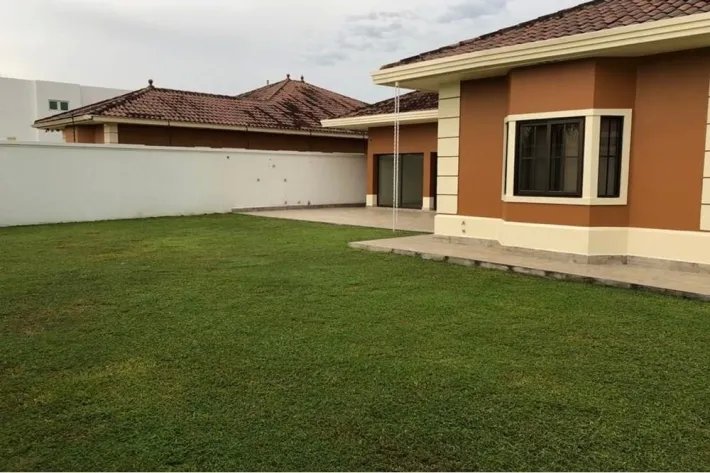 Casa en venta en sunset coast, costa sur