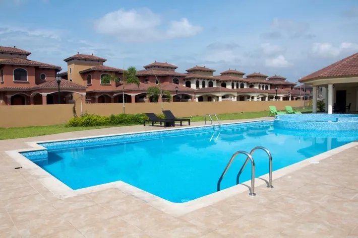 Casa en venta en sunset coast, costa sur