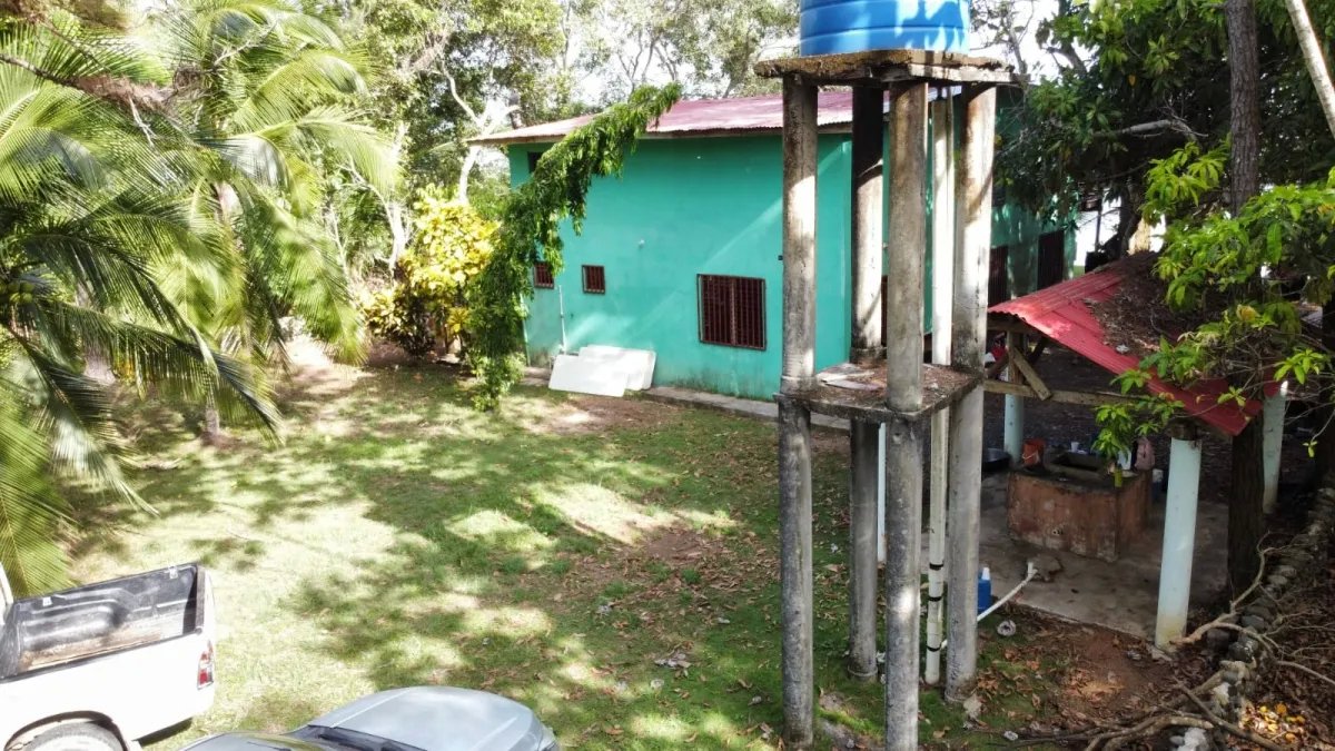 Sencilla casa de vacaciones en playa nanzal
