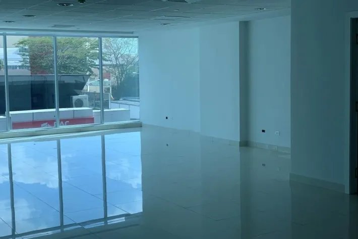 Alquiler de oficina comercial en vía brasil, panamá