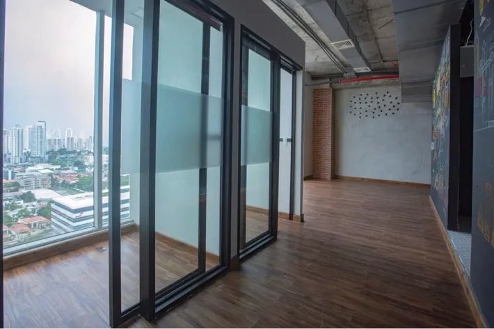 Venta de oficina en área bancaria, obarrio