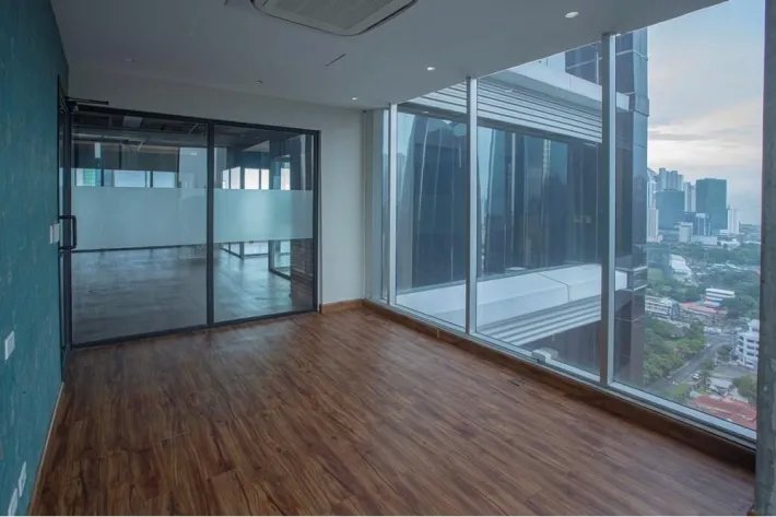 Venta de oficina en área bancaria, obarrio