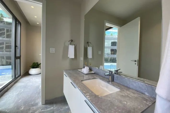 Apartamentos de lujo frente al pacífico, costa del este
