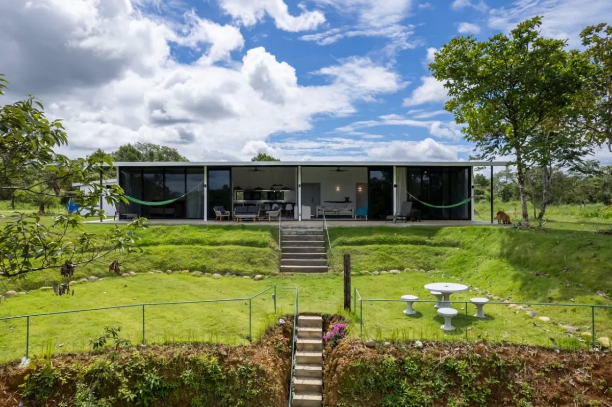 Nueva casa de buen gusto en un lote de ensueño río en la tranquilidad ...