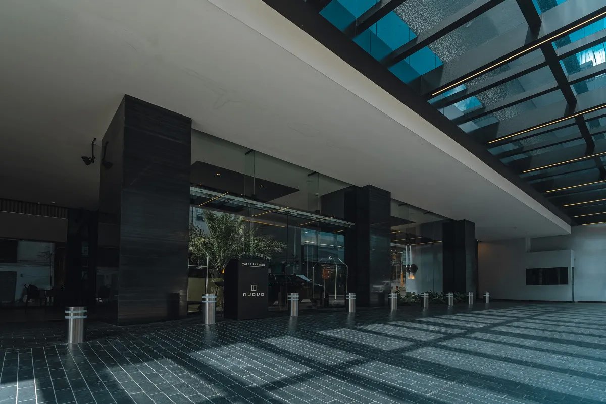 Alquiler de local comercial para restaurante en edificio armani