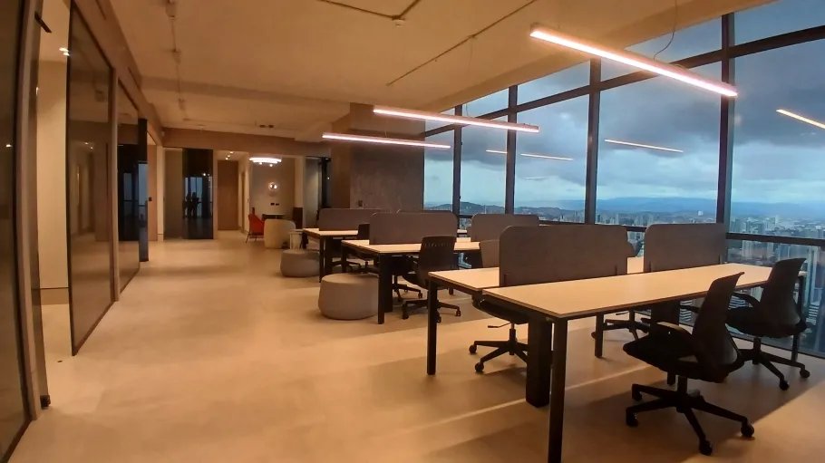 Alquiler de oficina amoblada   calle 50, ciudad de panamá