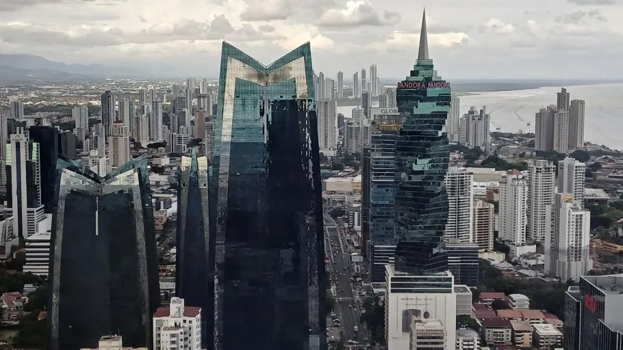 Alquiler de oficina amoblada   calle 50, ciudad de panamá