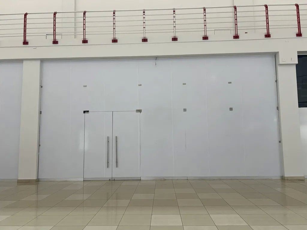 Se vende o alquila local comercial en westland mall