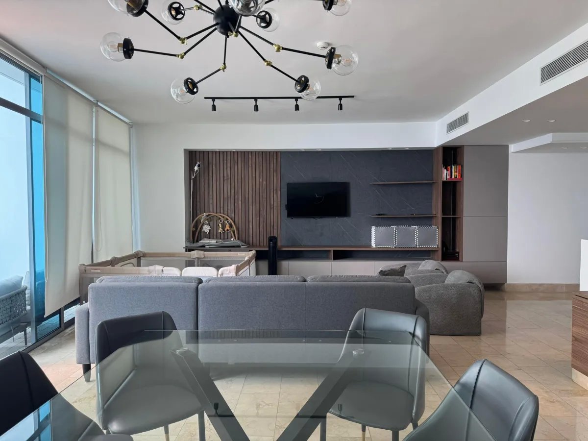 Alquiler/venta de apartamento amueblado en grand tower, punta pacífica