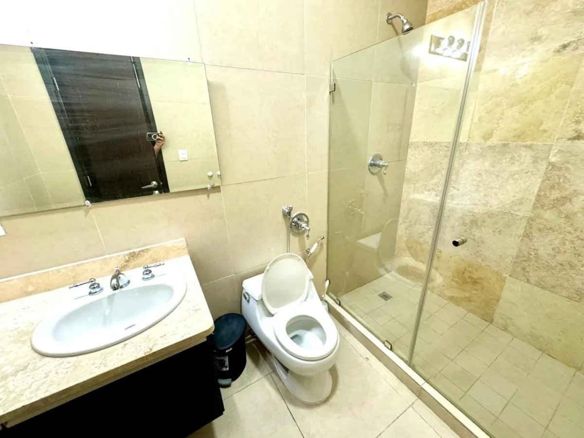 Venta de apatamento amoblado en ph rivage, ave. balboa