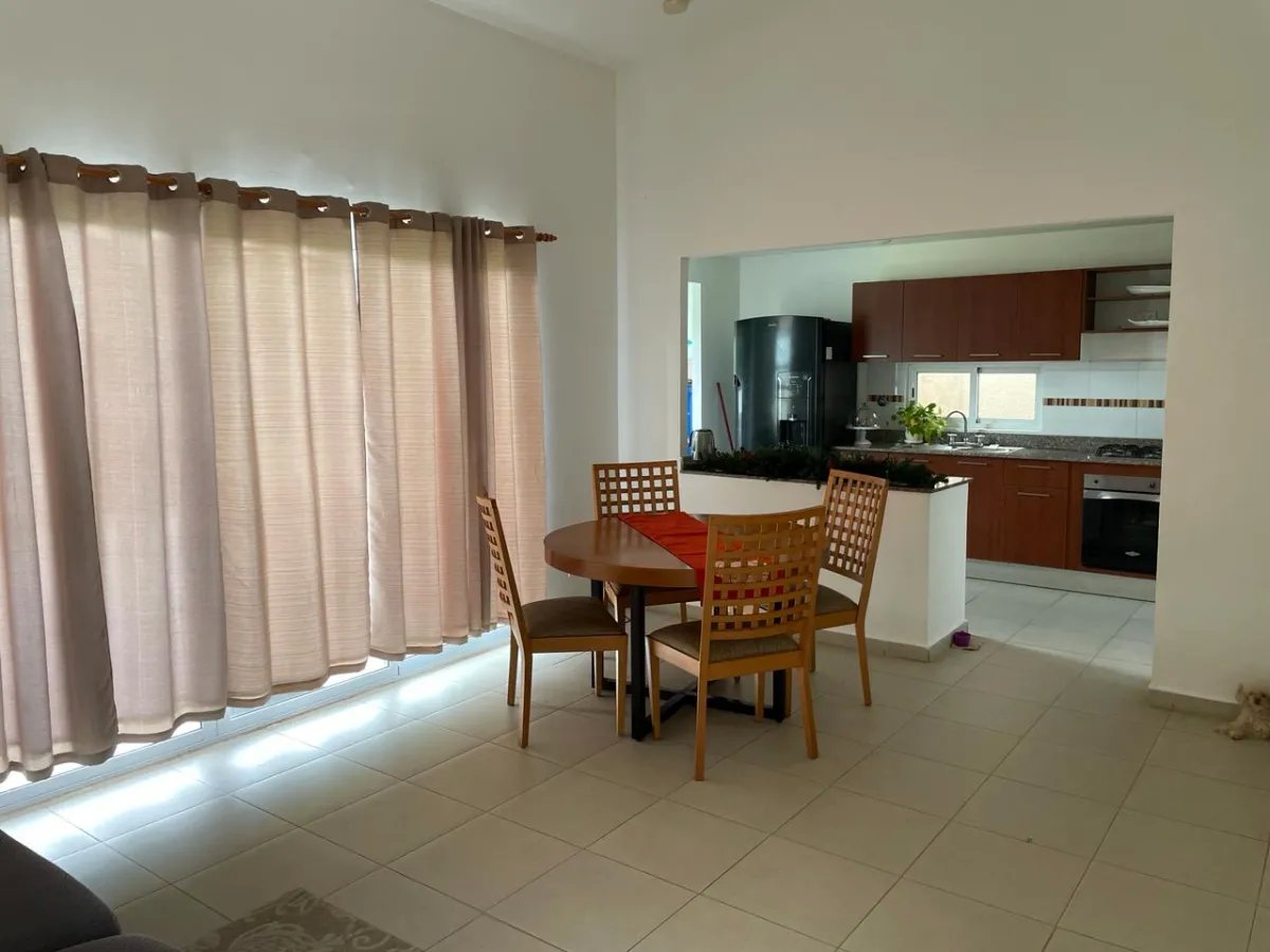 Venta de amplia casa en arraiján