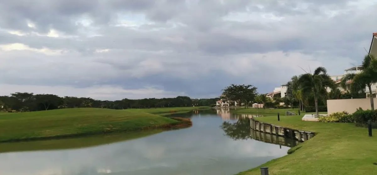 House for sale in ph ocean lakes buenaventura rio hato