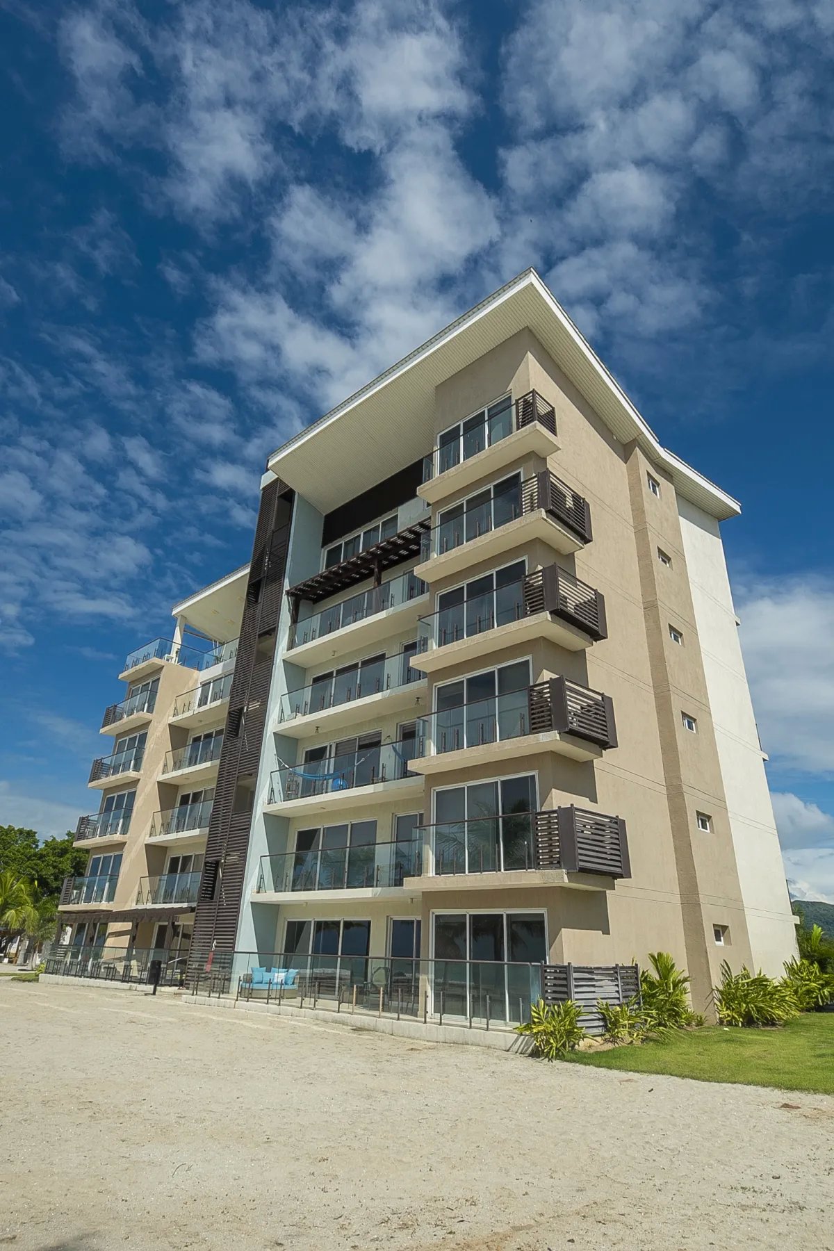 Venta de apartamentos en olas del mar 5, playa caracol, punta chame
