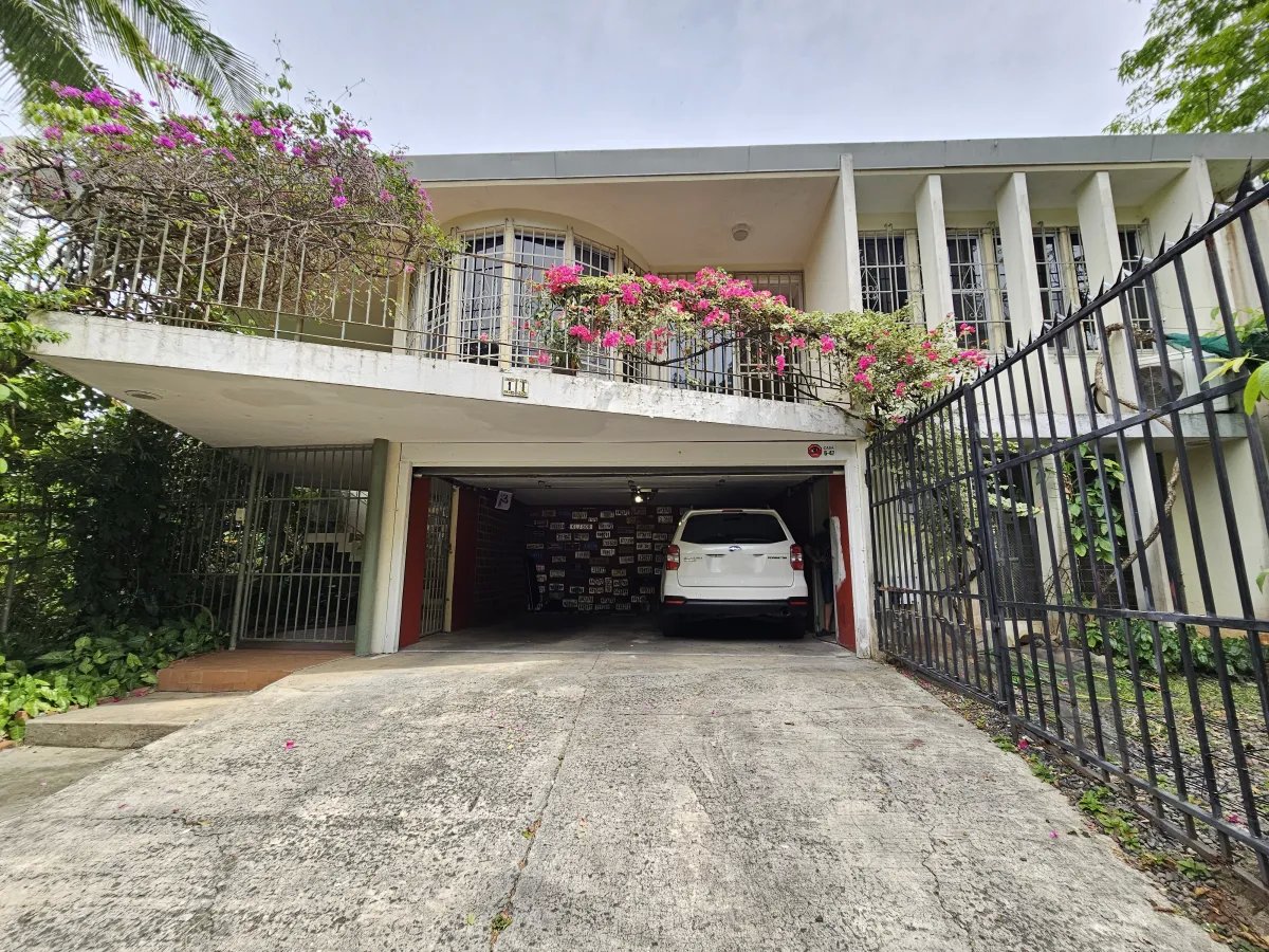 Venta de casa con terreno - en el carmen por debajo del avaluo