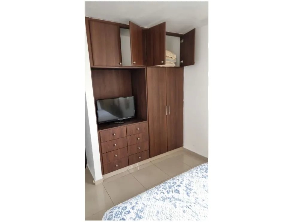 Alquiler de apartamento amoblado en obarrio, piso alto